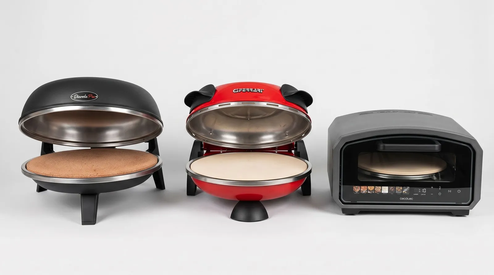 Diavola Pro 3.0, G3 Ferrari Pizza PRO 2 minuti et Cecotec Pizza&Co 500 Gyro côte à côte, capots ouverts